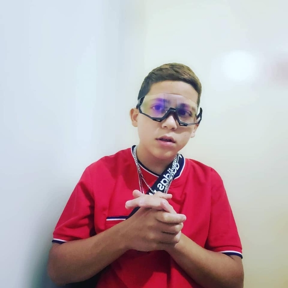 Meet your Posher, Joevaniel - Picture 1 of 1